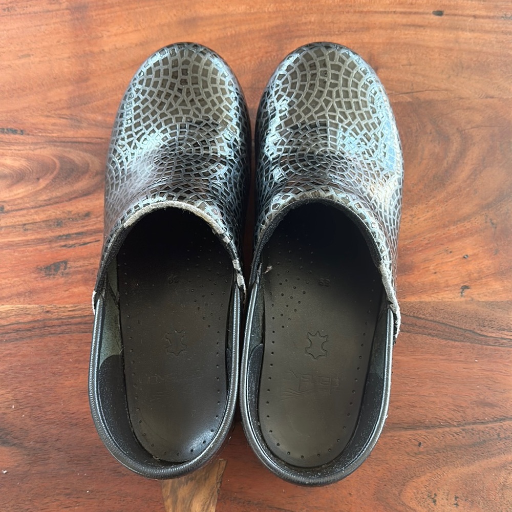 Geometric Dansko Professional Clog Size 39